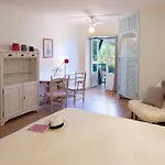 Le Domaine Du Levant Tatil parkı 3*